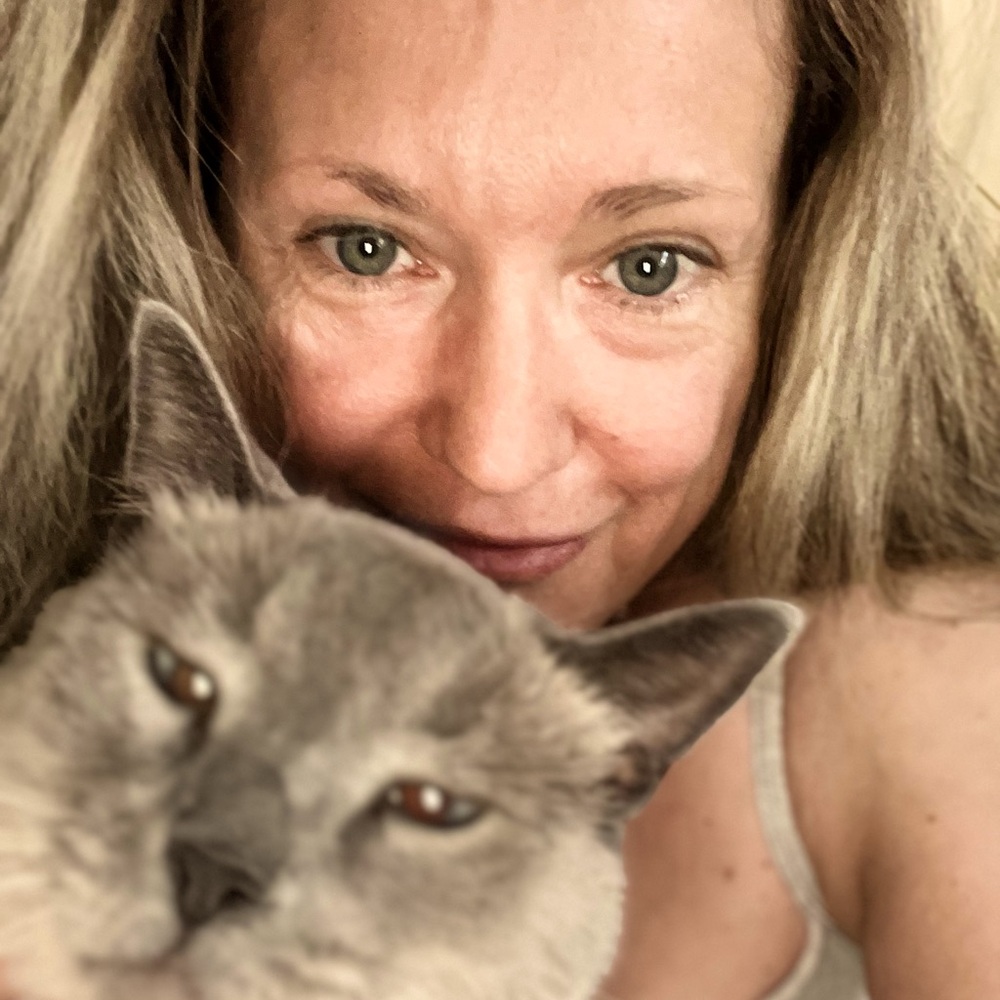 Meet your Posher, Sarah (and Koa)